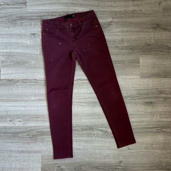 Tinseltown cranberry skinny jeans - Picture 2 of 6